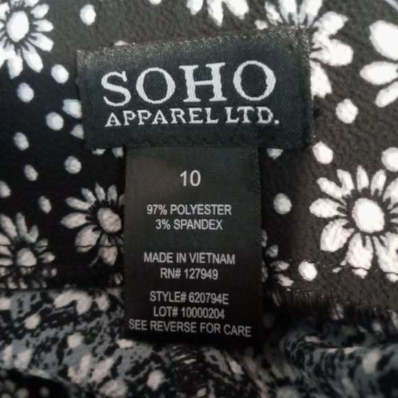 SOHO Apparel Pants Womens Size 10 Wide Leg Beach Light Weight Groovy Flowers - Picture 8 of 8